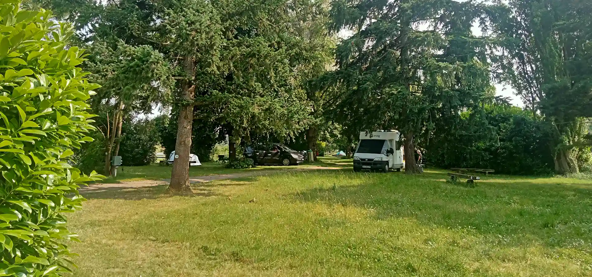 Emplacements Camping Deneuvre dans l'Allier